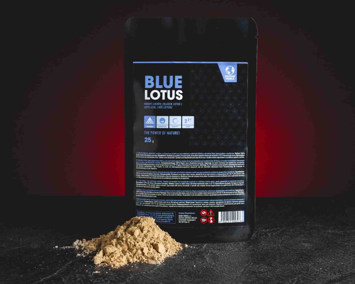 Modrý lotus je starověká rostlina, která si znovu získává popularitu